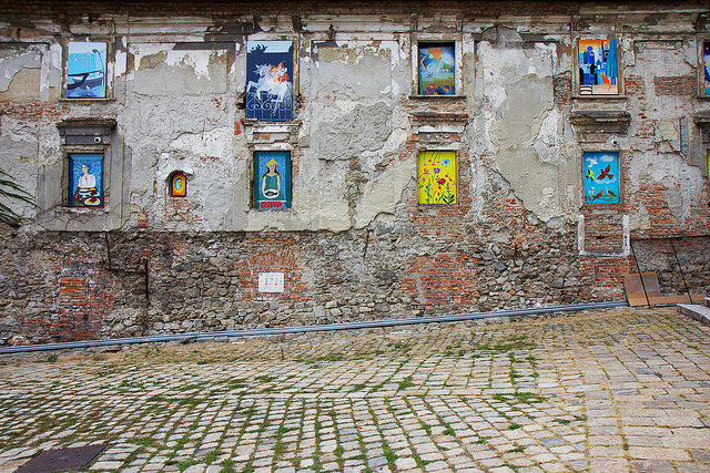 window slant bratislava reilly