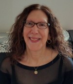 Nancy_mid-hair, piano.3